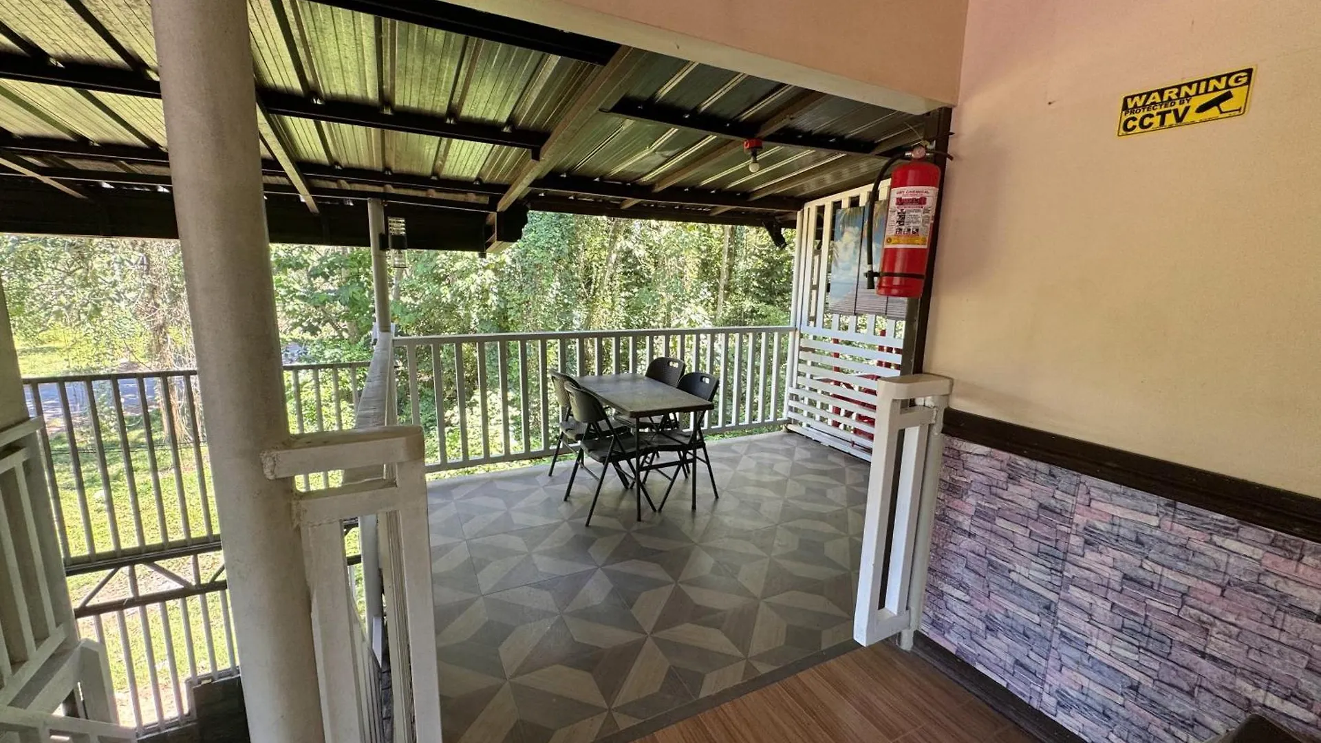 Guest house Nazarene Apartelle -R5 Samal