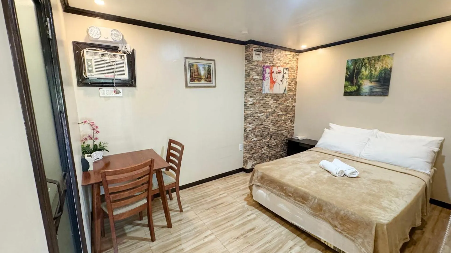 Nazarene Apartelle -R5 Samal